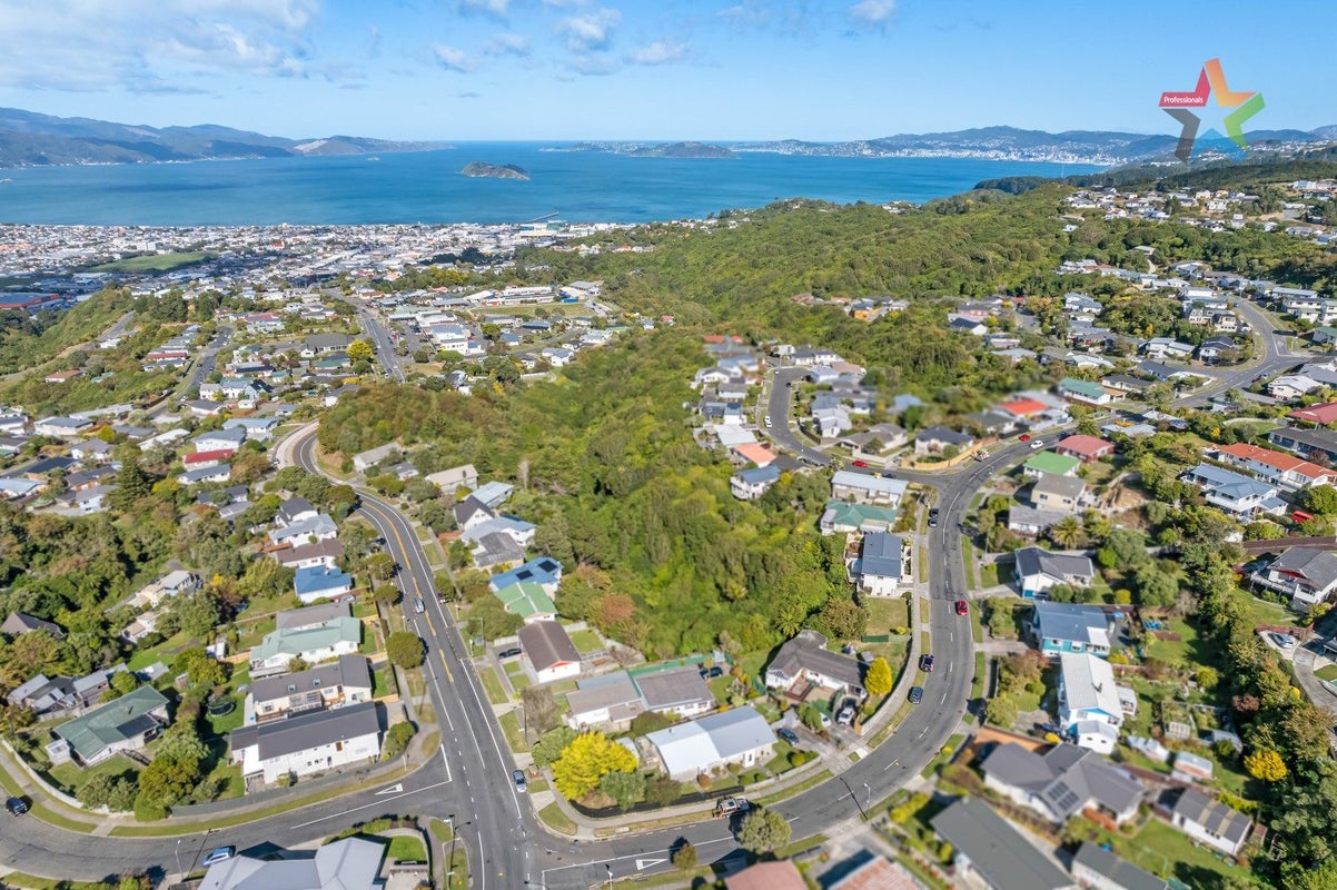 7 Acacia Avenue, Maungaraki, Lower Hutt - Carousel 23
