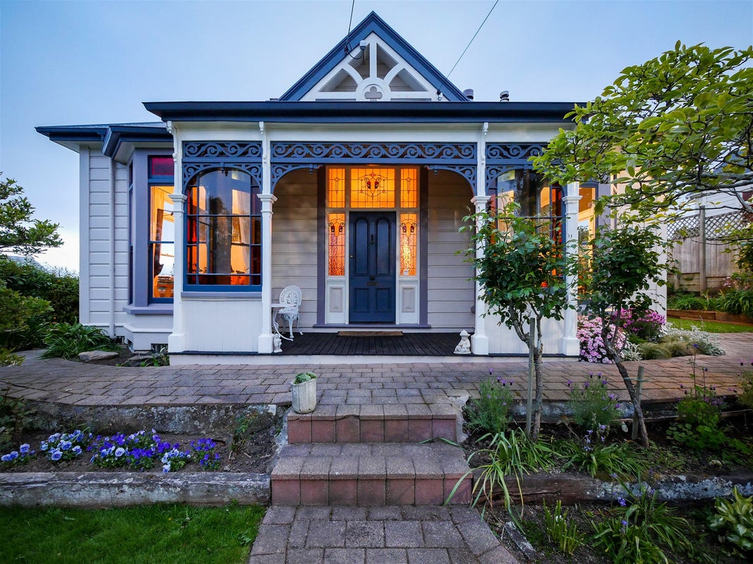 4 Alison Crescent, Belleknowes, Dunedin - Carousel 2