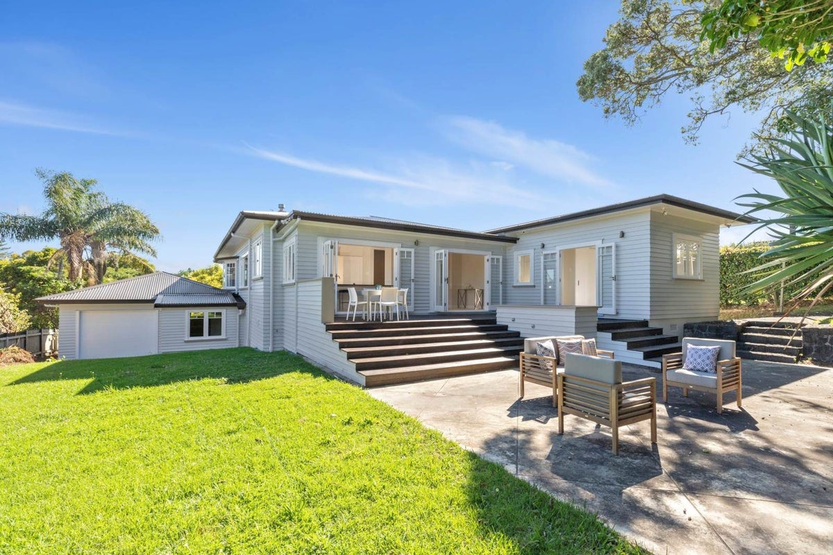 38 Umere Crescent, Ellerslie, Auckland - Carousel 1