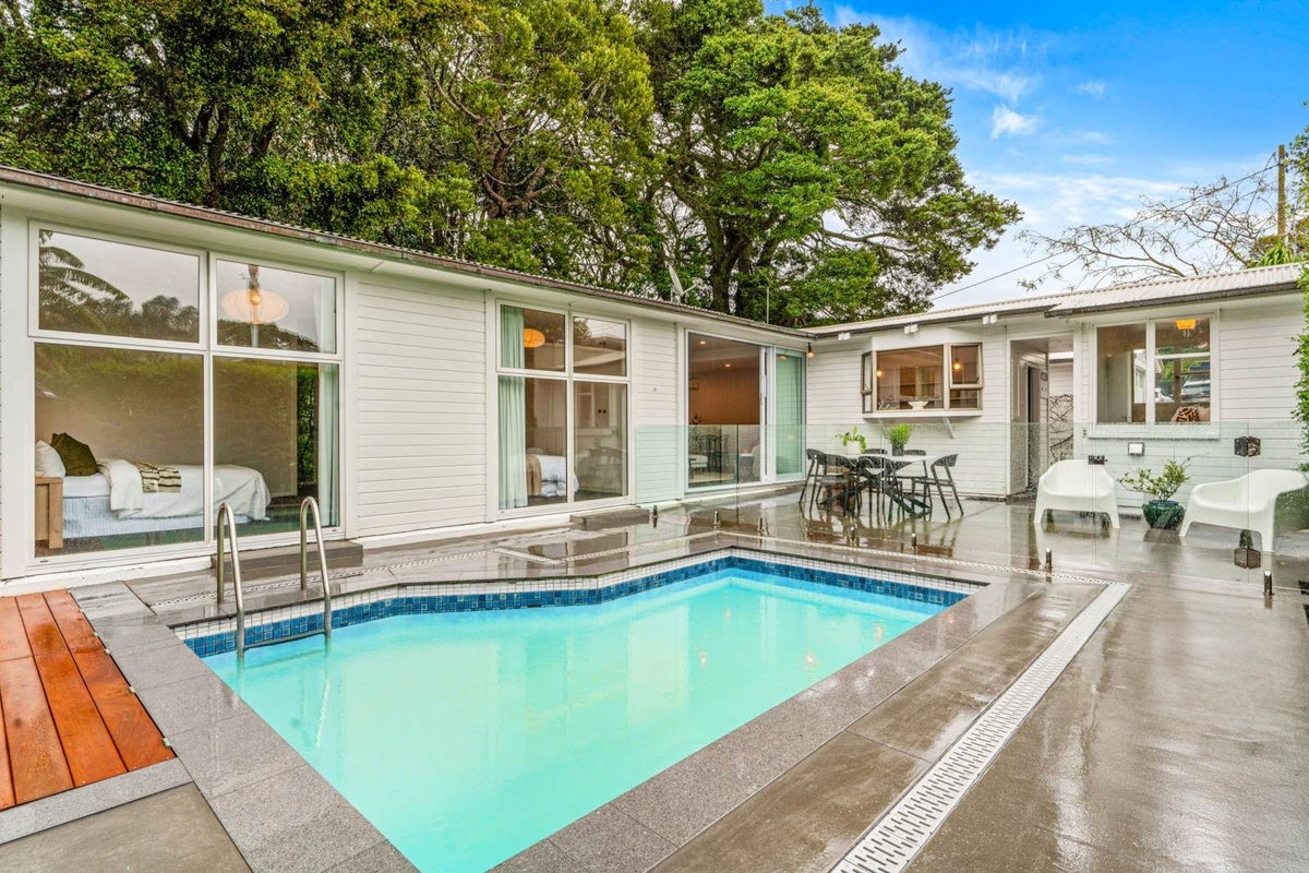 216 Onewa Road, Birkenhead, North Shore City, Auckland - Carousel 2