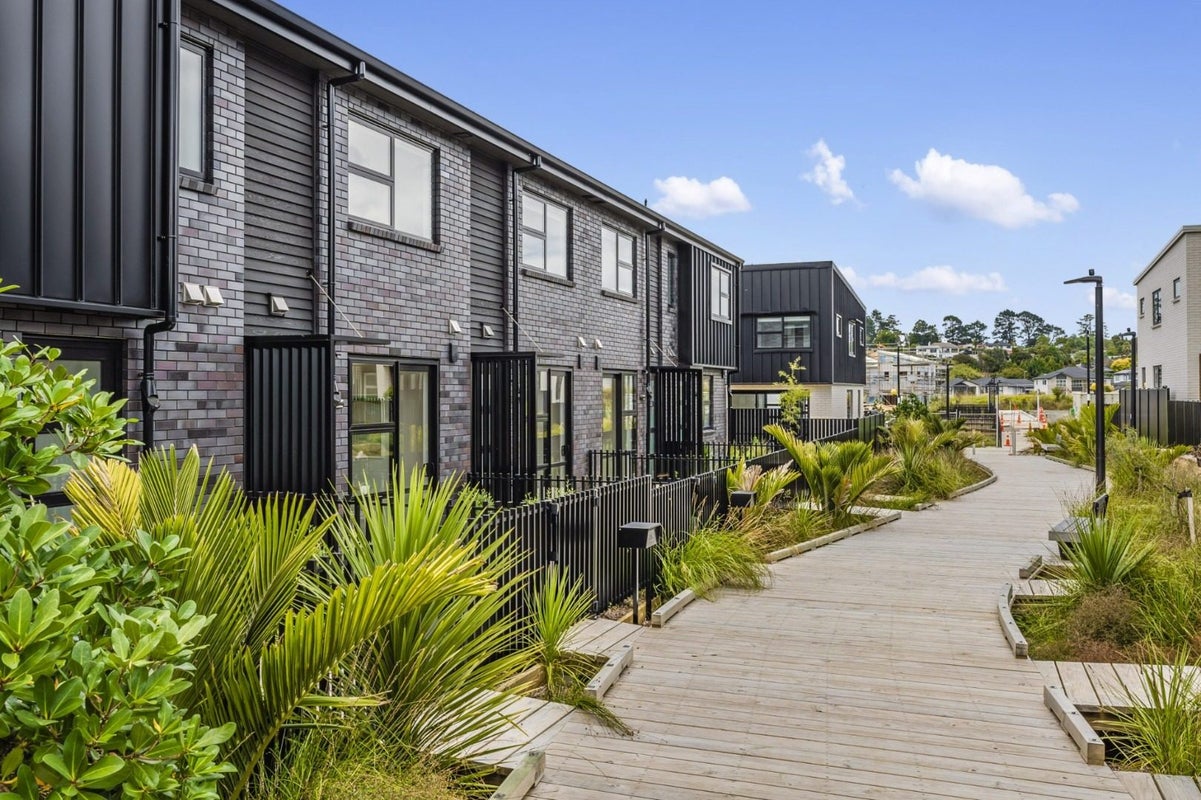 660D Swanson Road, Swanson, Auckland - Carousel 1