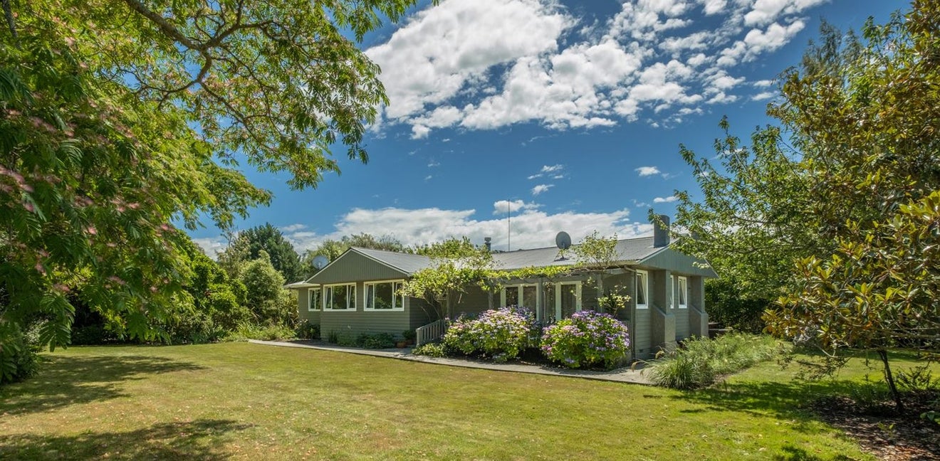 376 Neudorf Road, Upper Moutere - Carousel 1