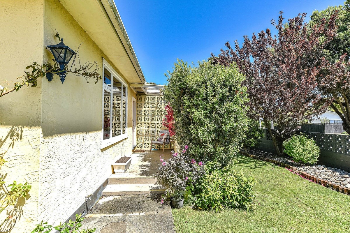 1 Plunket Street, Durie Hill, Whanganui - Carousel 2