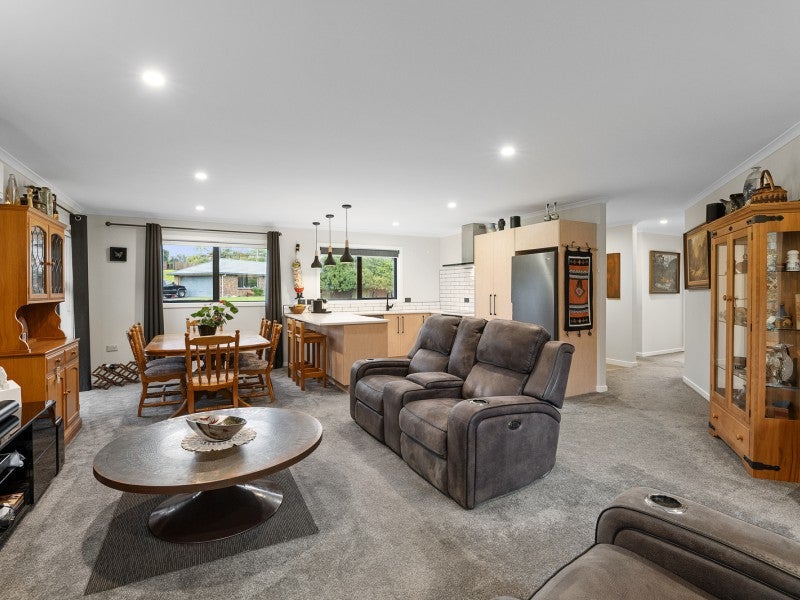 3A Claremont Rise, Levin, Levin - Carousel 2