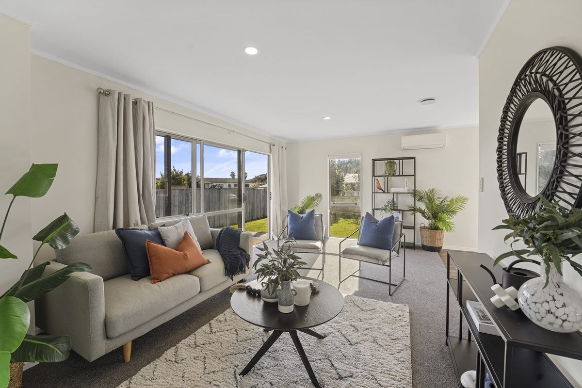 13 Solomon Street, Brookfield, Tauranga - Carousel 1