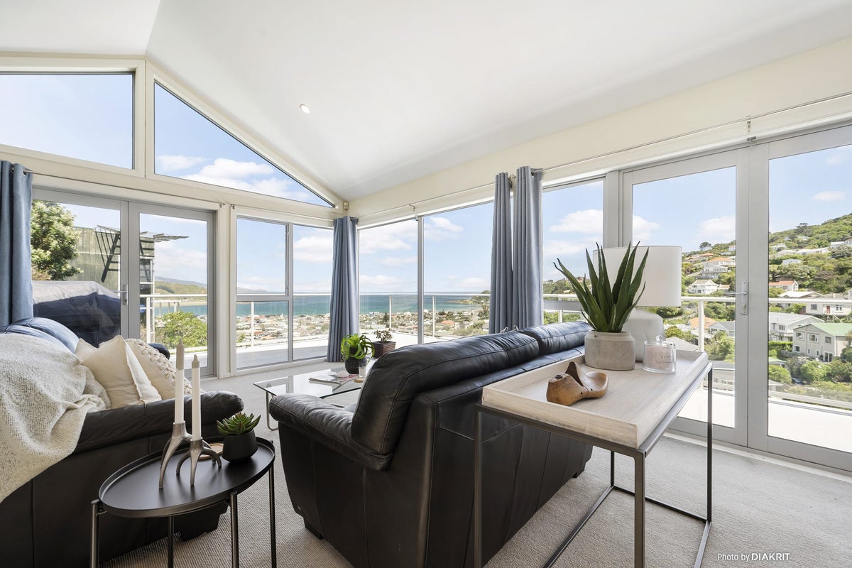 30 Lerwick Terrace, Melrose, Wellington - Carousel 1
