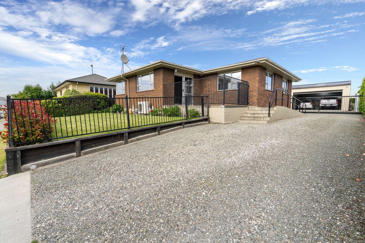16 Hastings Street, Waikiwi, Invercargill - Carousel 2