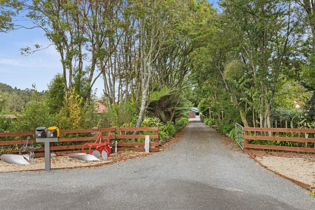 8 Totara Grove, Waitetuna - Carousel 1