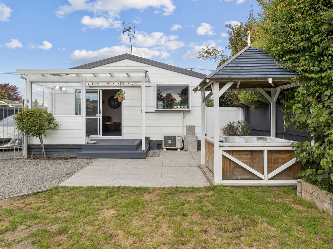 37A Lagan Street, Belfast, Christchurch - Carousel 1