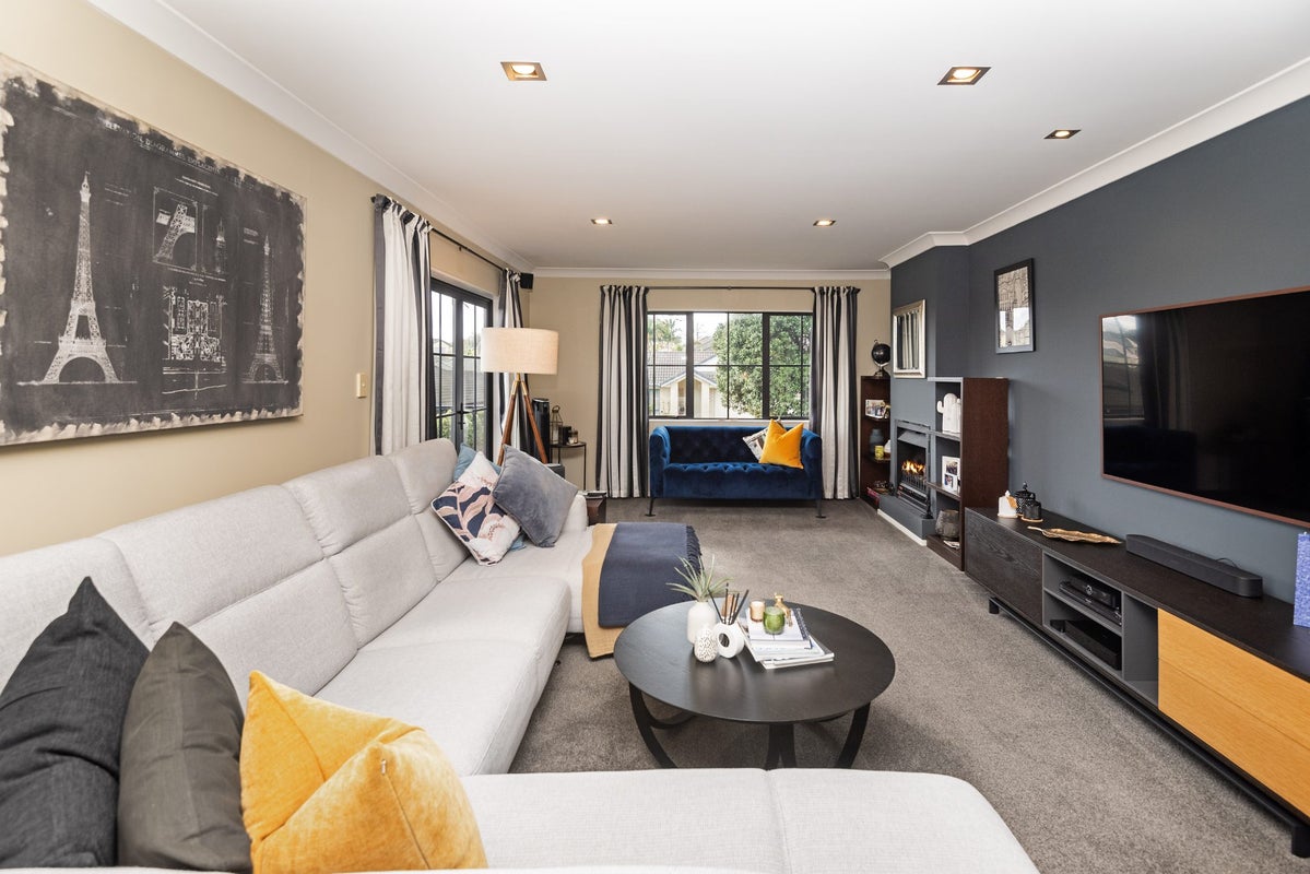 4 Stellamaris Way, Northpark, Auckland - Carousel 2