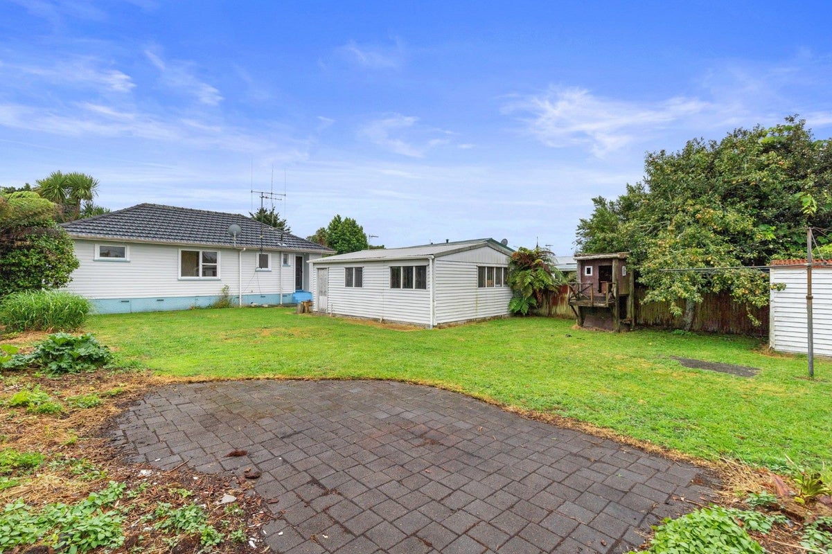 11 Priscilla Crescent, Melville, Hamilton - Carousel 11