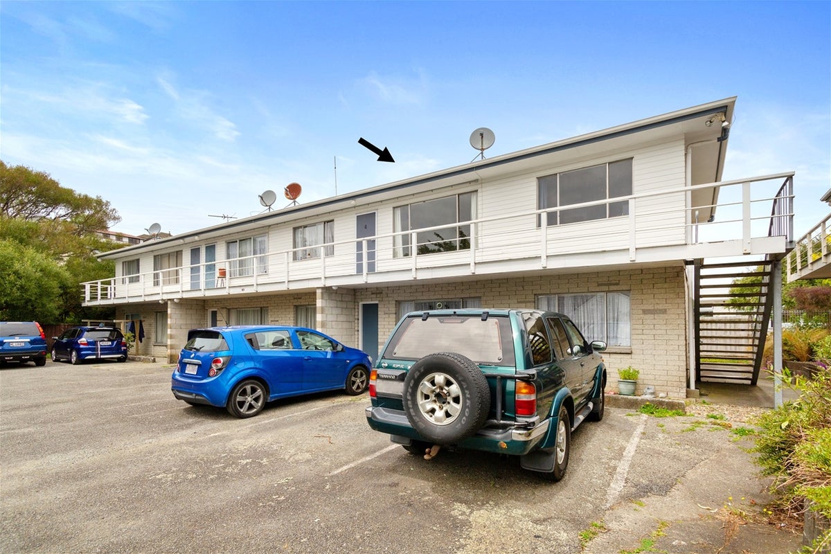 4/12A Oxford Street, Tawa, Wellington - Carousel 12