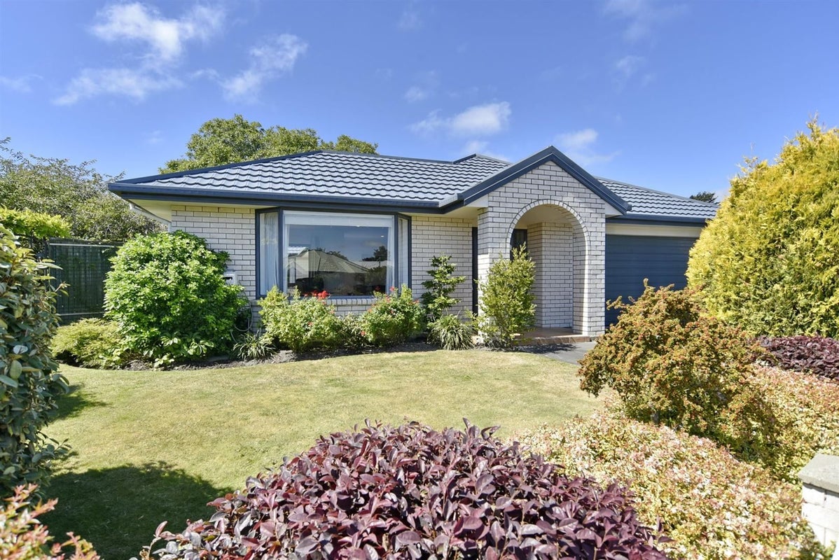 20 Innisfree Place, Northwood, Christchurch - Carousel 1
