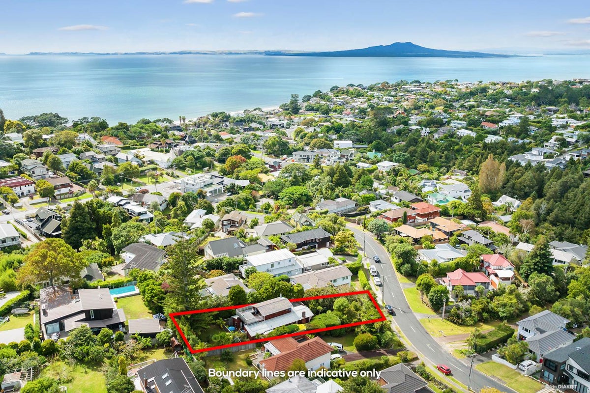23 Channel View Road, Campbells Bay, Auckland - Carousel 1