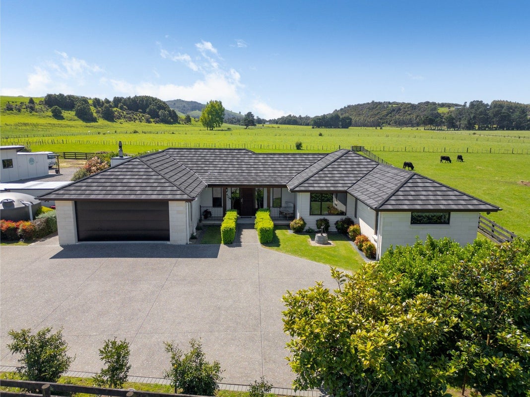 546 Belvedere Road, Carterton - Carousel 1