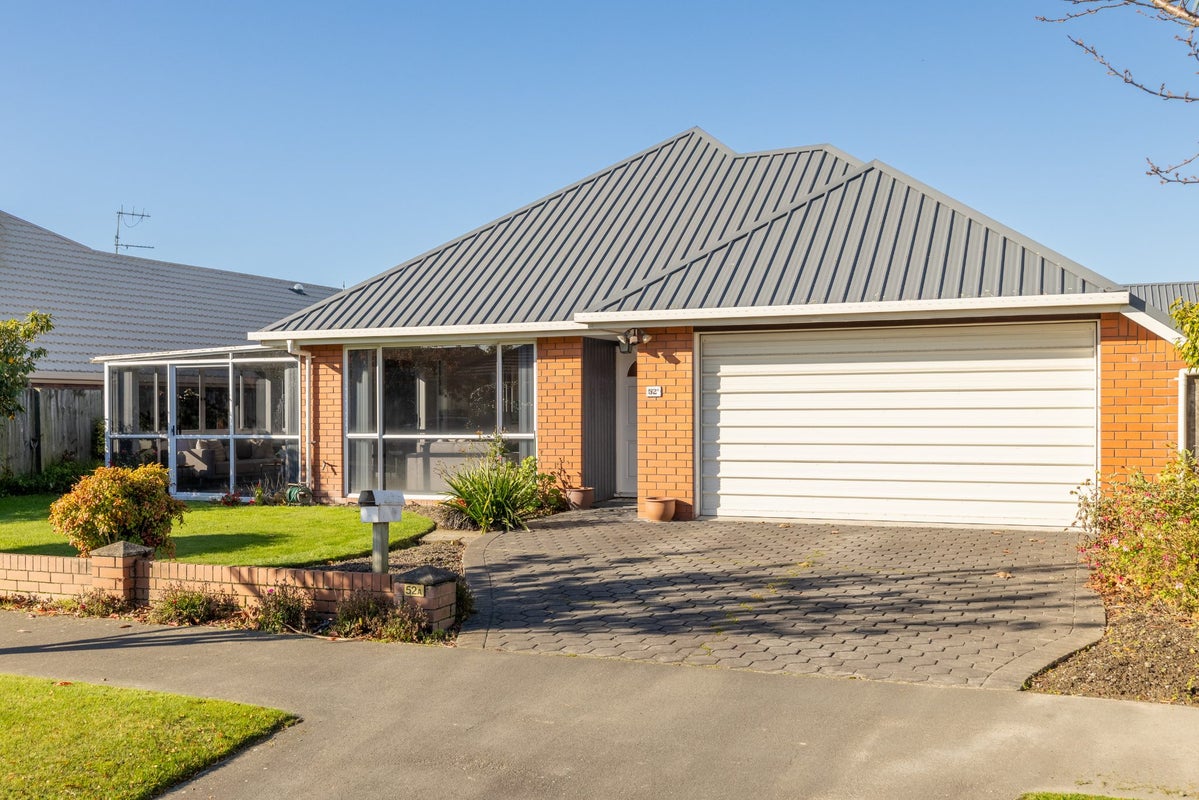 2/52A Berkshire Drive, Avonhead, Christchurch - Carousel 16