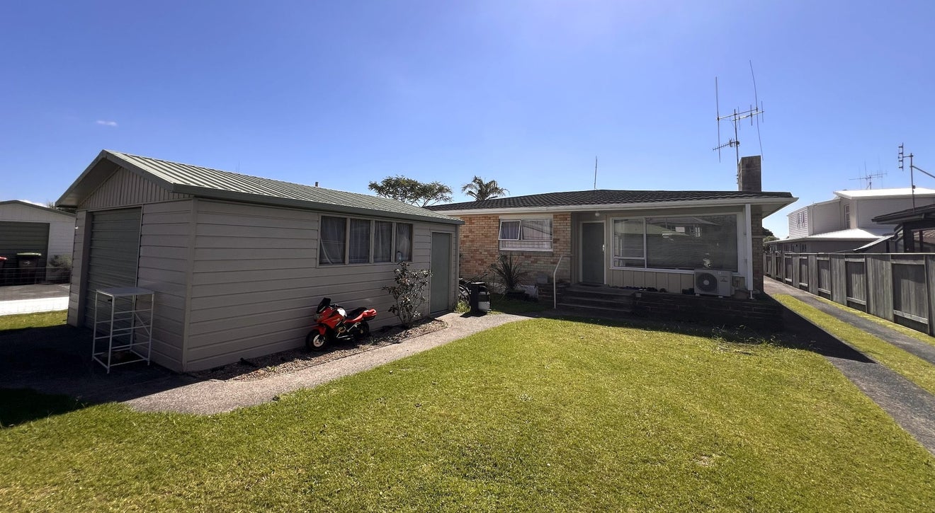 100A Freyberg Street, Otumoetai, Tauranga - Carousel 1