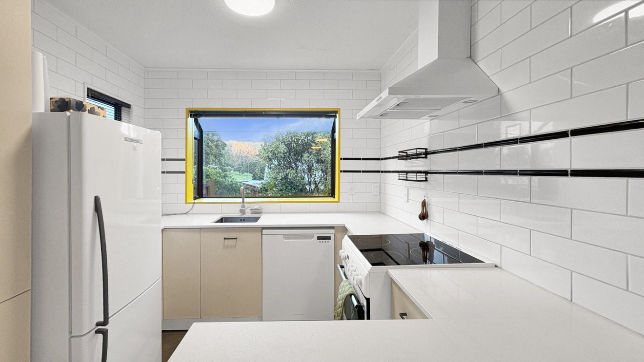 156 Moxham Avenue, Hataitai, Wellington - Carousel 2