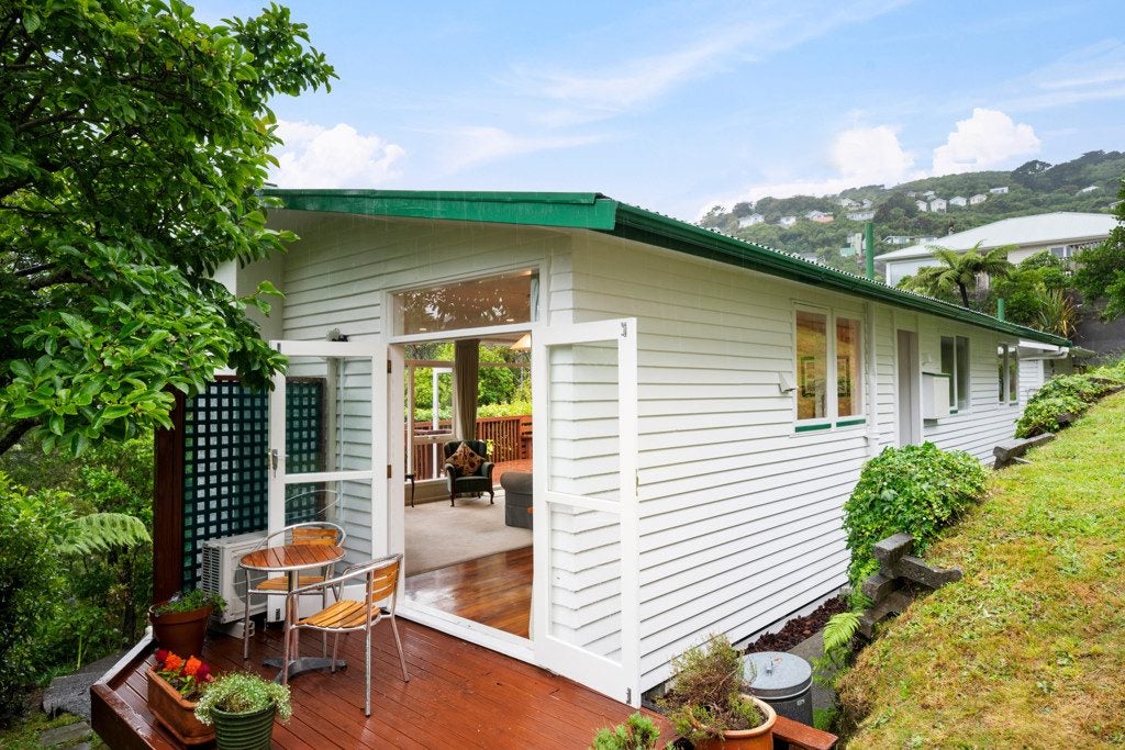 43 Norwich Street, Wilton, Wellington - Carousel 1