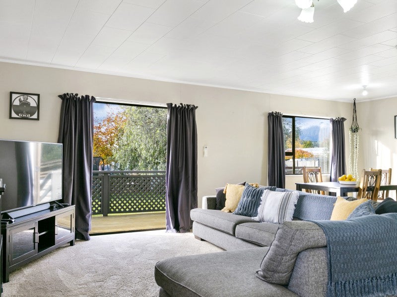 99 Richmond Avenue, Richmond Heights, Taupo - Carousel 2