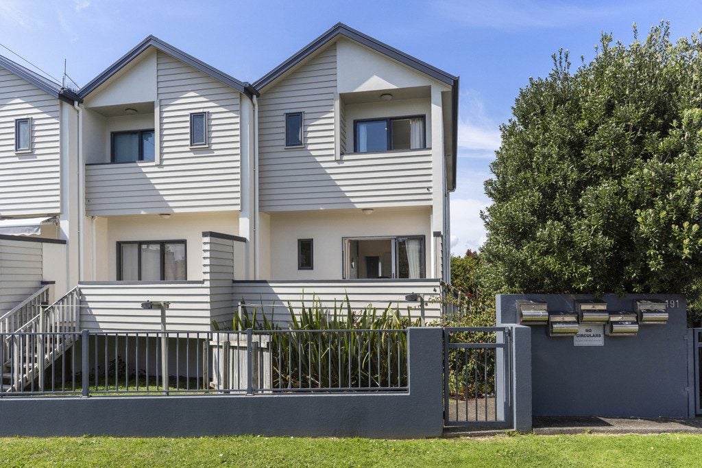 4/191 Sunnynook Road, Wairau Valley, Auckland - Carousel 2