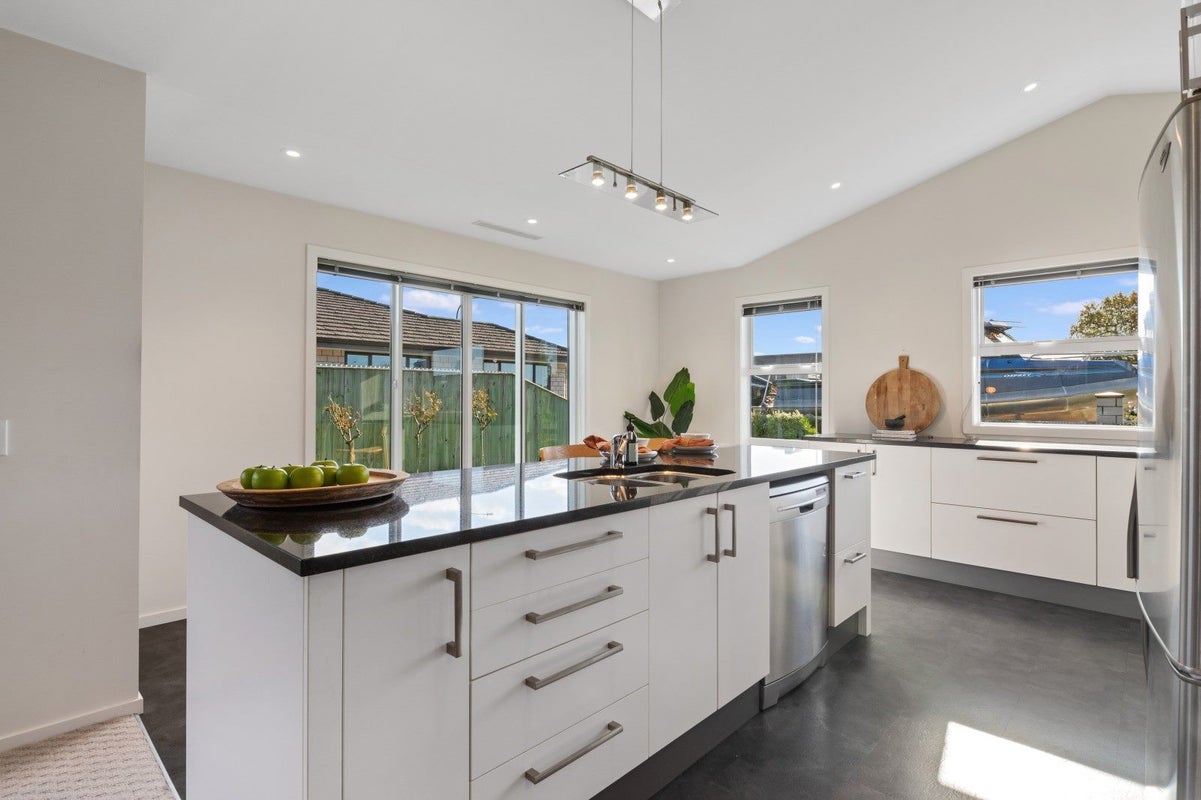 7 Apo Place, Motueka - Carousel 2