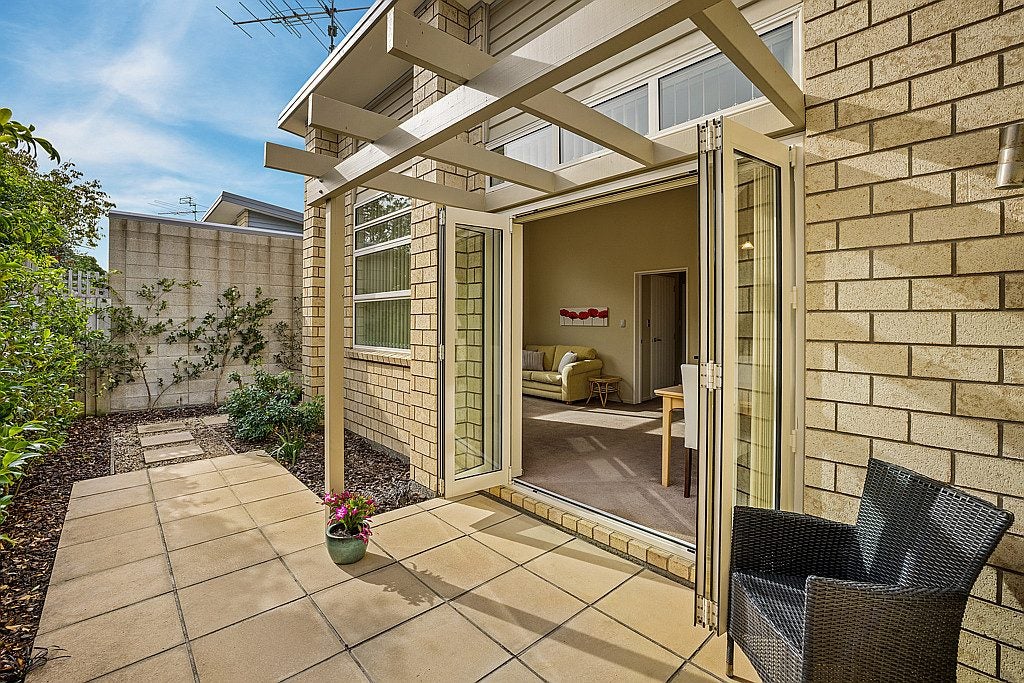 2/43 Main Road, Redcliffs, Christchurch - Carousel 1