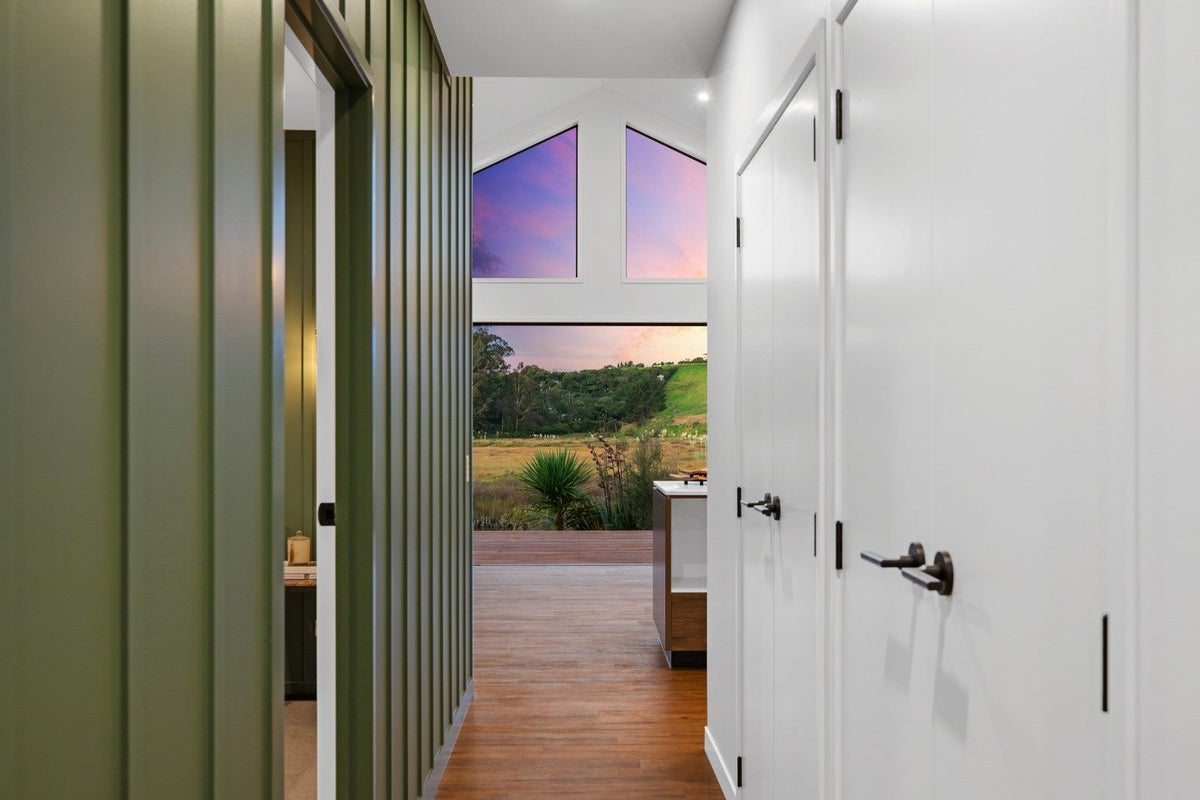 5 Pekapeka Lane, Poike, Tauranga - Carousel 2