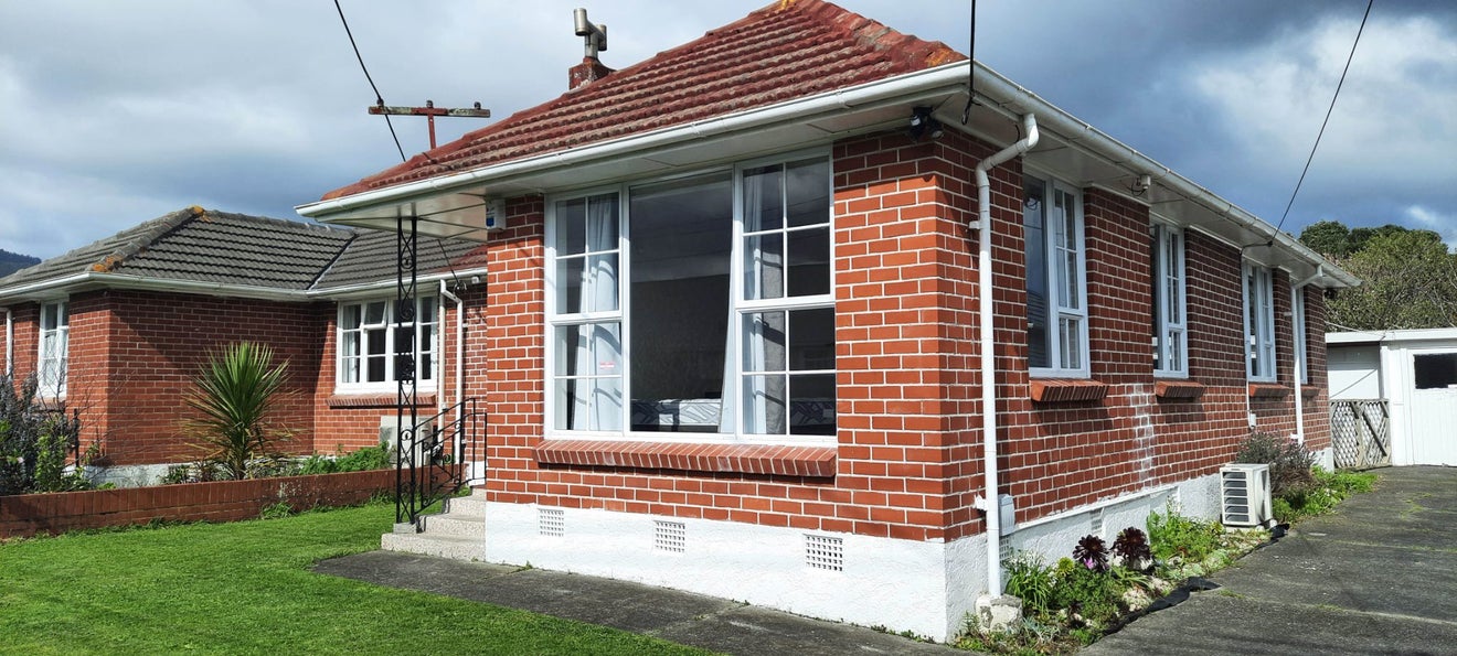 60 Dyer Street, Epuni, Lower Hutt - Carousel 1