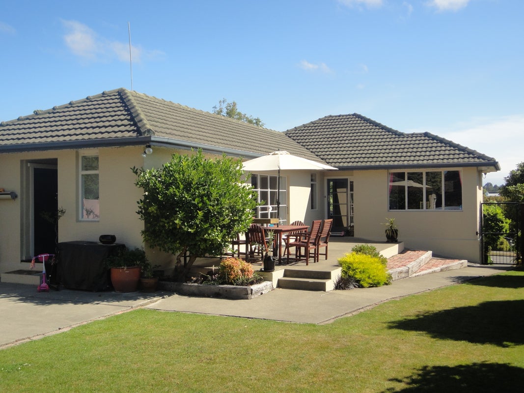 35 Hill View Crescent, Highfield, Timaru - Carousel 1