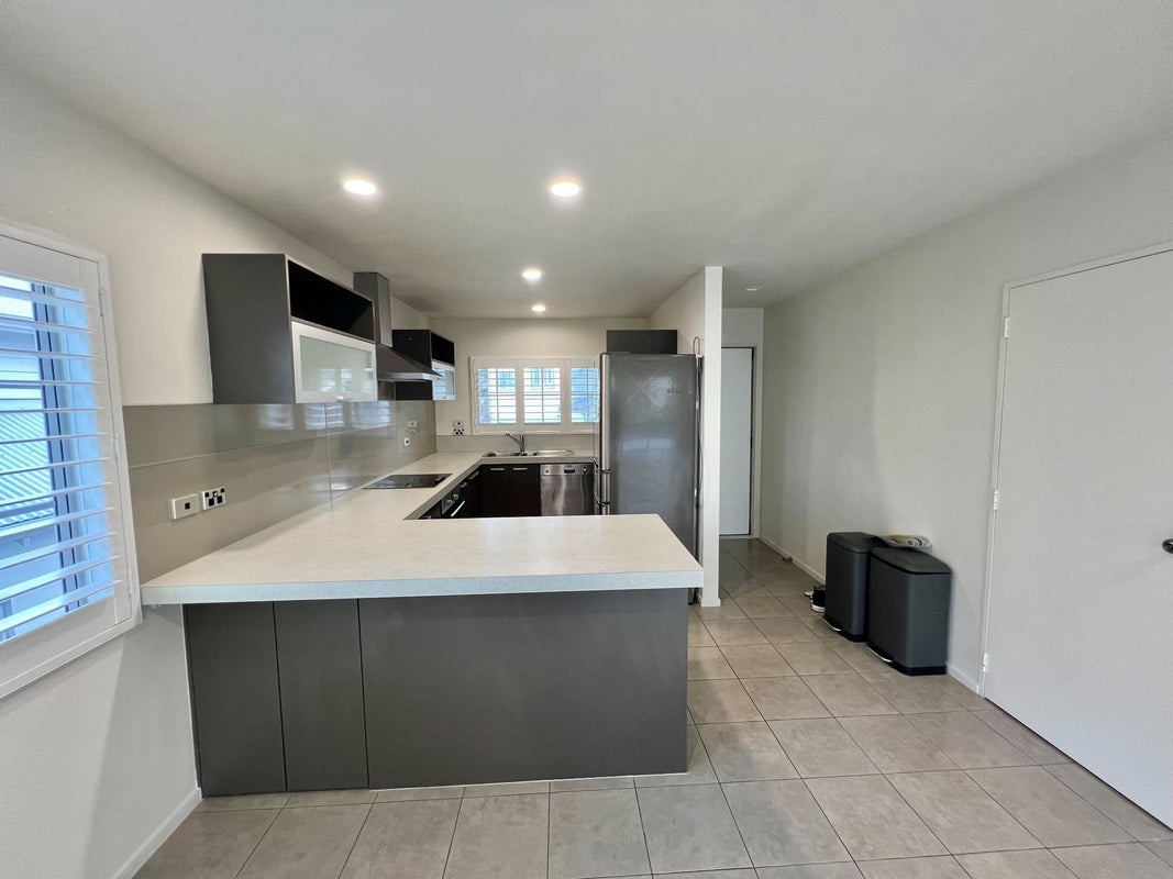 6/9 Georgia Terrace, Albany, Auckland - Carousel 2