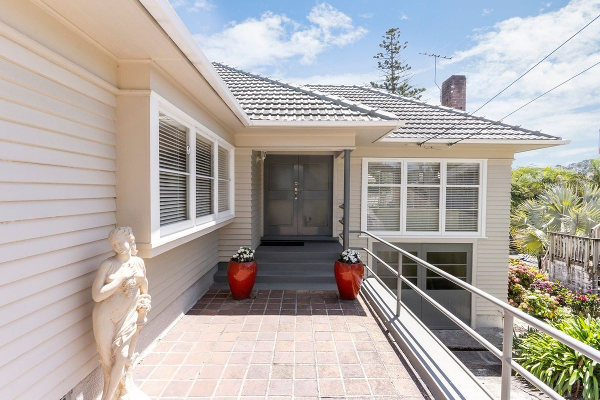12 Robley Crescent, Glendowie, Auckland - Carousel 2