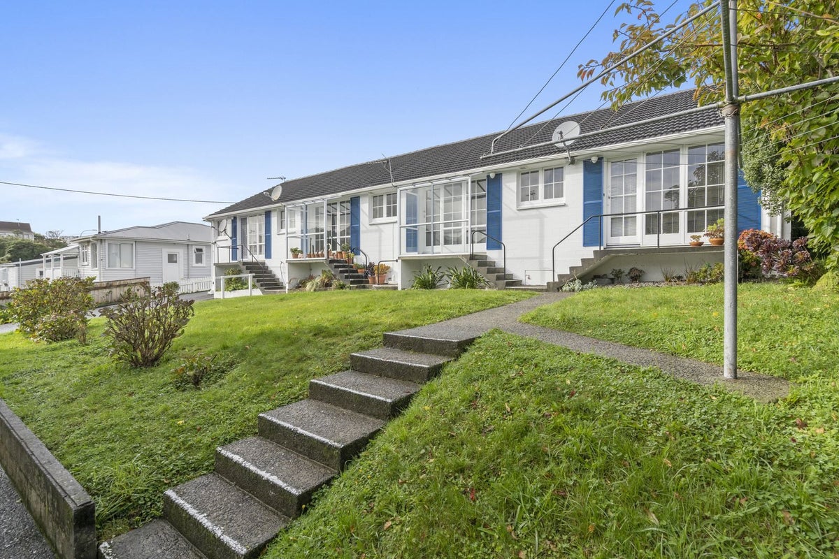 300 Karori Rd, Karori, Wellington - Carousel 1
