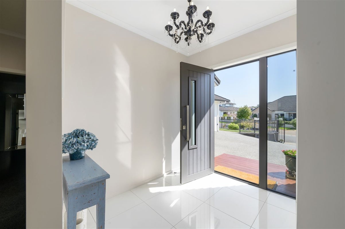 3 Cordelia Court, Flagstaff, Hamilton - Carousel 2