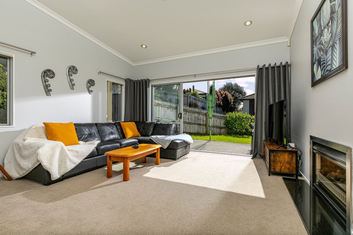 22 Durbin Court, Greenhithe, Auckland - Carousel 2