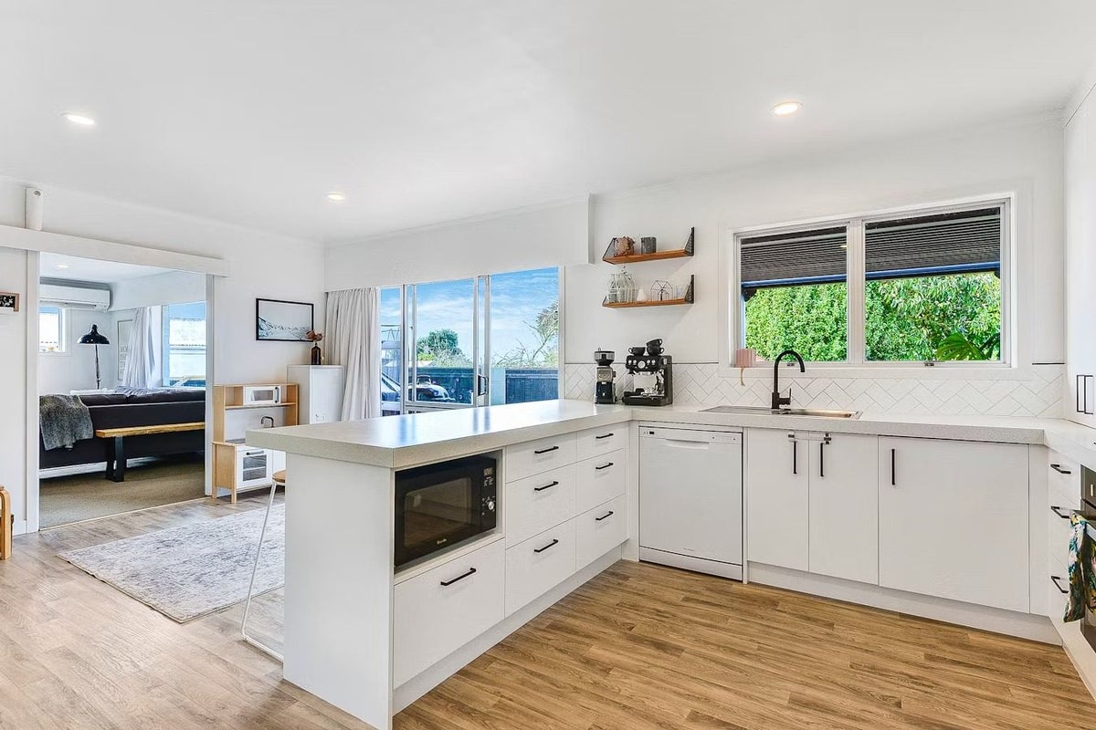 80 Newcastle Road, Dinsdale, Hamilton - Carousel 2