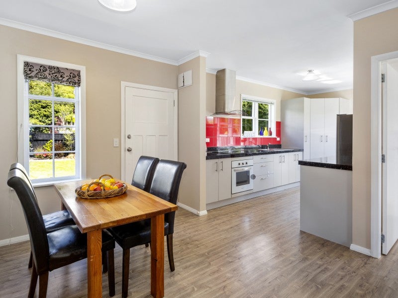 41 Heretaunga Square, Silverstream, Upper Hutt - Carousel 2