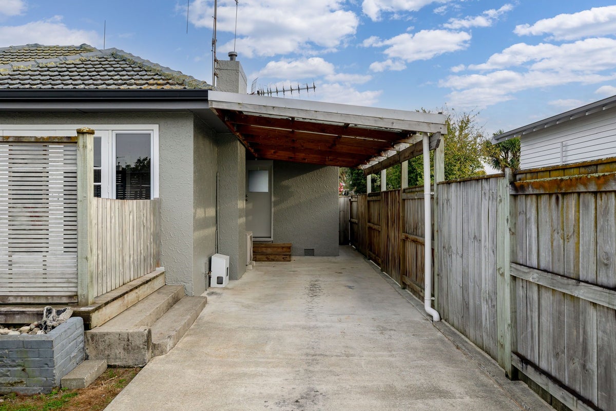 25 Glasgow Street, Takaro, Palmerston North - Carousel 23