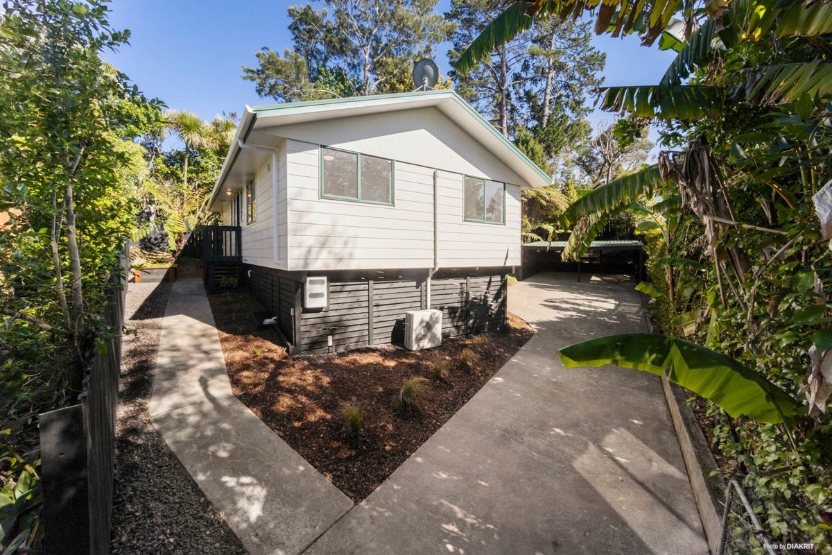 15A Annison Avenue, Glen Eden, Auckland - Carousel 1