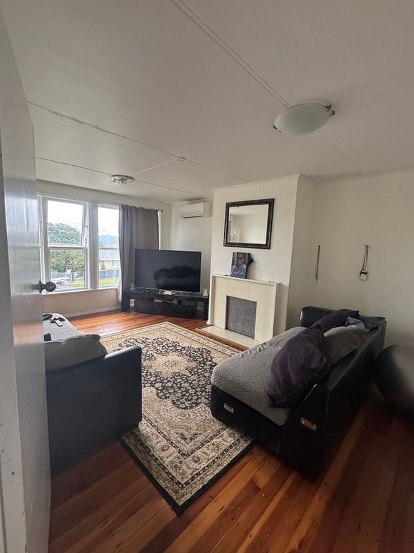 43 Justine Street, Cannons Creek, Porirua - Carousel 2