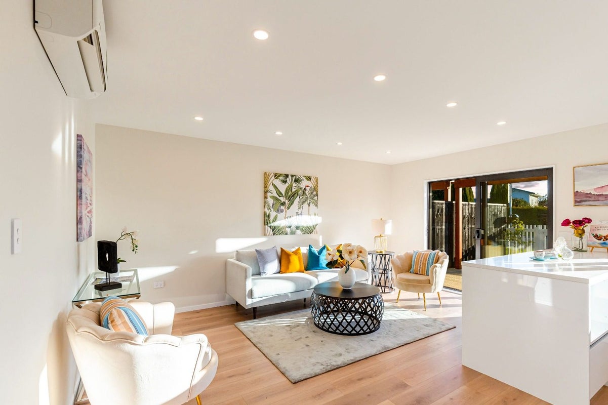 649B Te Atatu Road, Te Atatu Peninsula, Auckland - Carousel 2