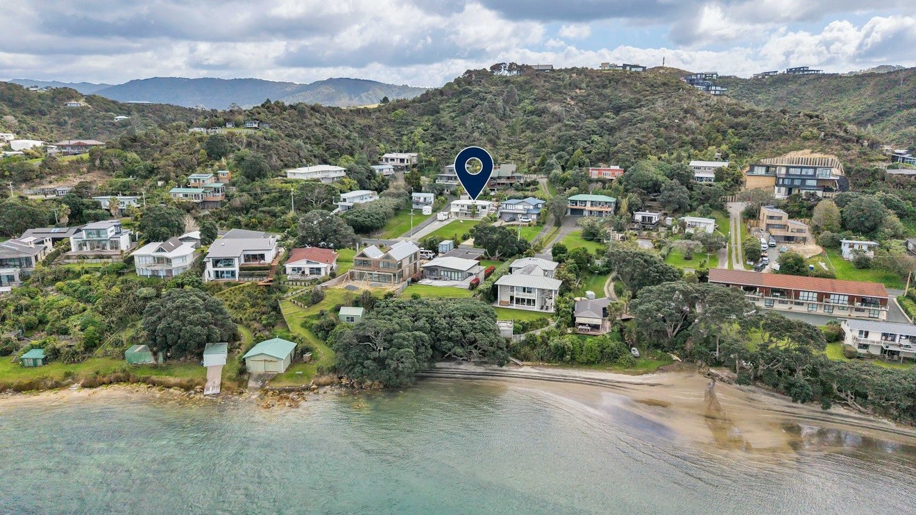 119 Wintle Street, Mangawhai Heads, Mangawhai - Carousel 1