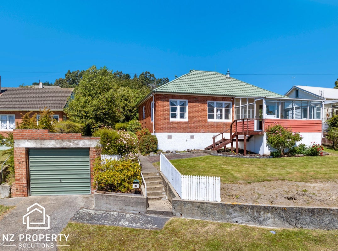 13 Rennie Street, Green Island, Dunedin - Carousel 1