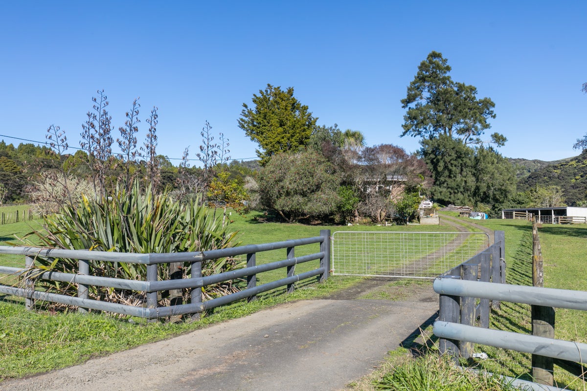 108 Te Henga Road, Waitakere, Henderson - Carousel 2