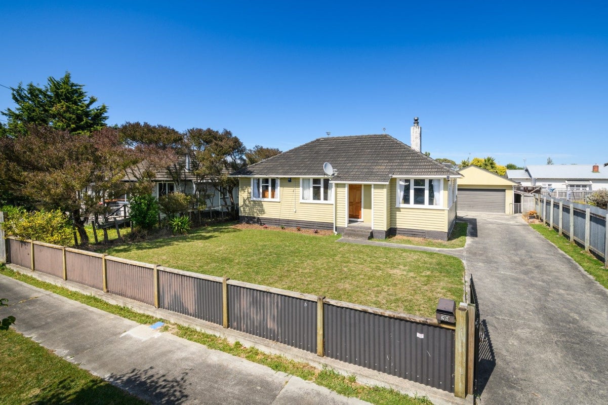 39 Cambridge Street, Milson, Palmerston North - Carousel 1