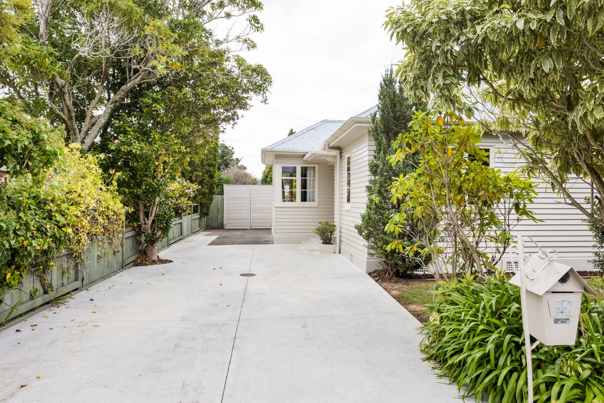 59 Park Road, West End, Palmerston North - Carousel 2