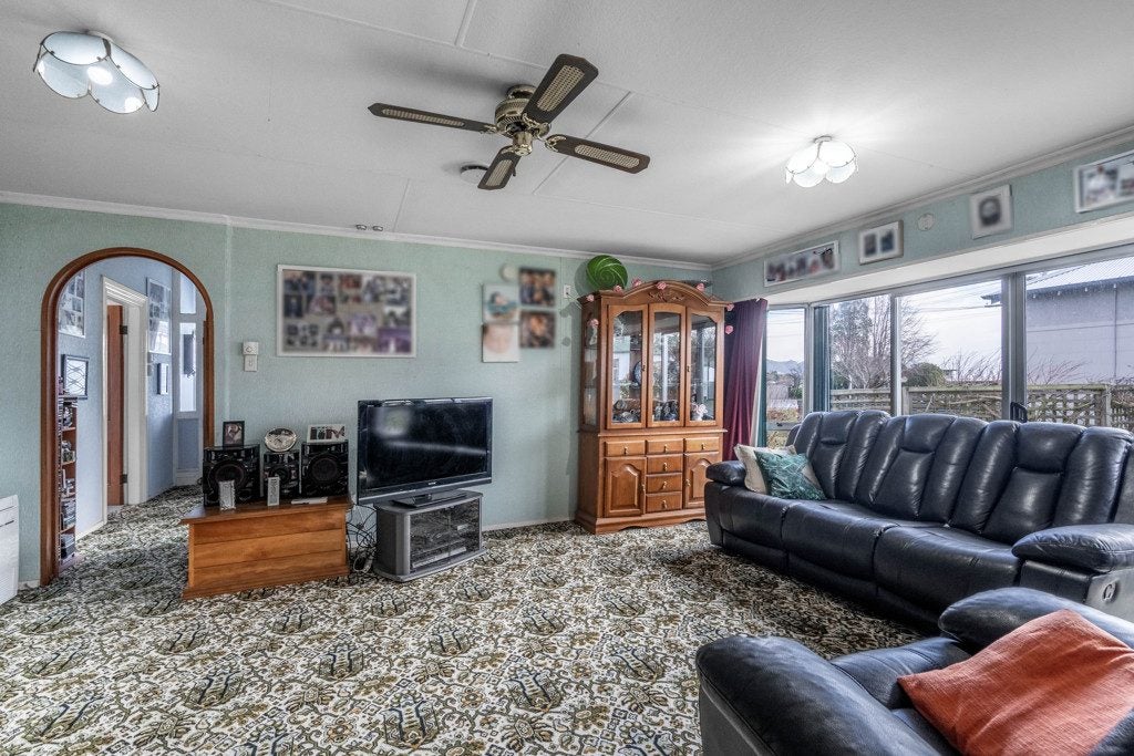 25 Huron Street, East Gore, Gore - Carousel 2