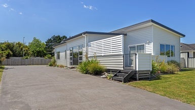 30 Hamilton Drive, Wainui, Gisborne - Carousel 1