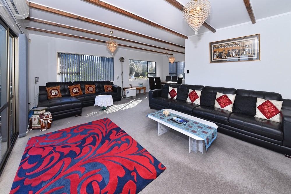 18 Paulownia Place, Totara Heights, Auckland - Carousel 2