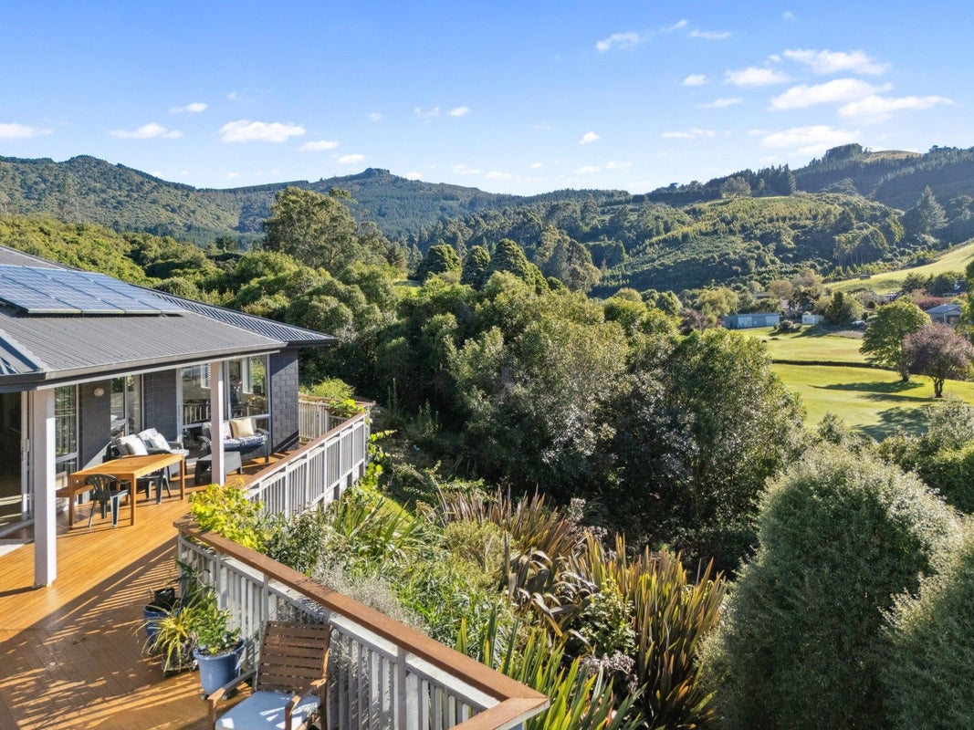 25 Glendermid Close, Sawyers Bay, Port Chalmers - Carousel 1